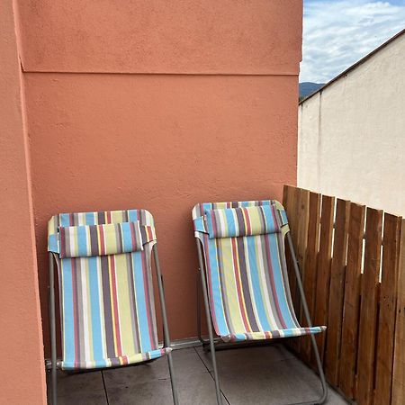 Au Coeur De Ville Avec Terrasse 塞雷 外观 照片